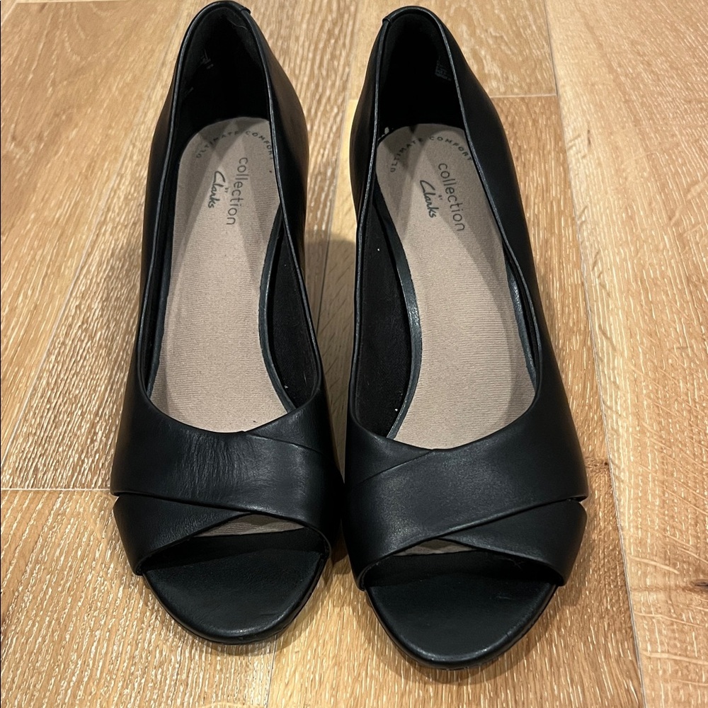 Clarks‎ Women's Black Peep Toe Heels 7.5